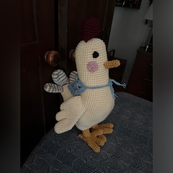 Hand Crocheted Chicken With Shawl! - Picture 7 of 7